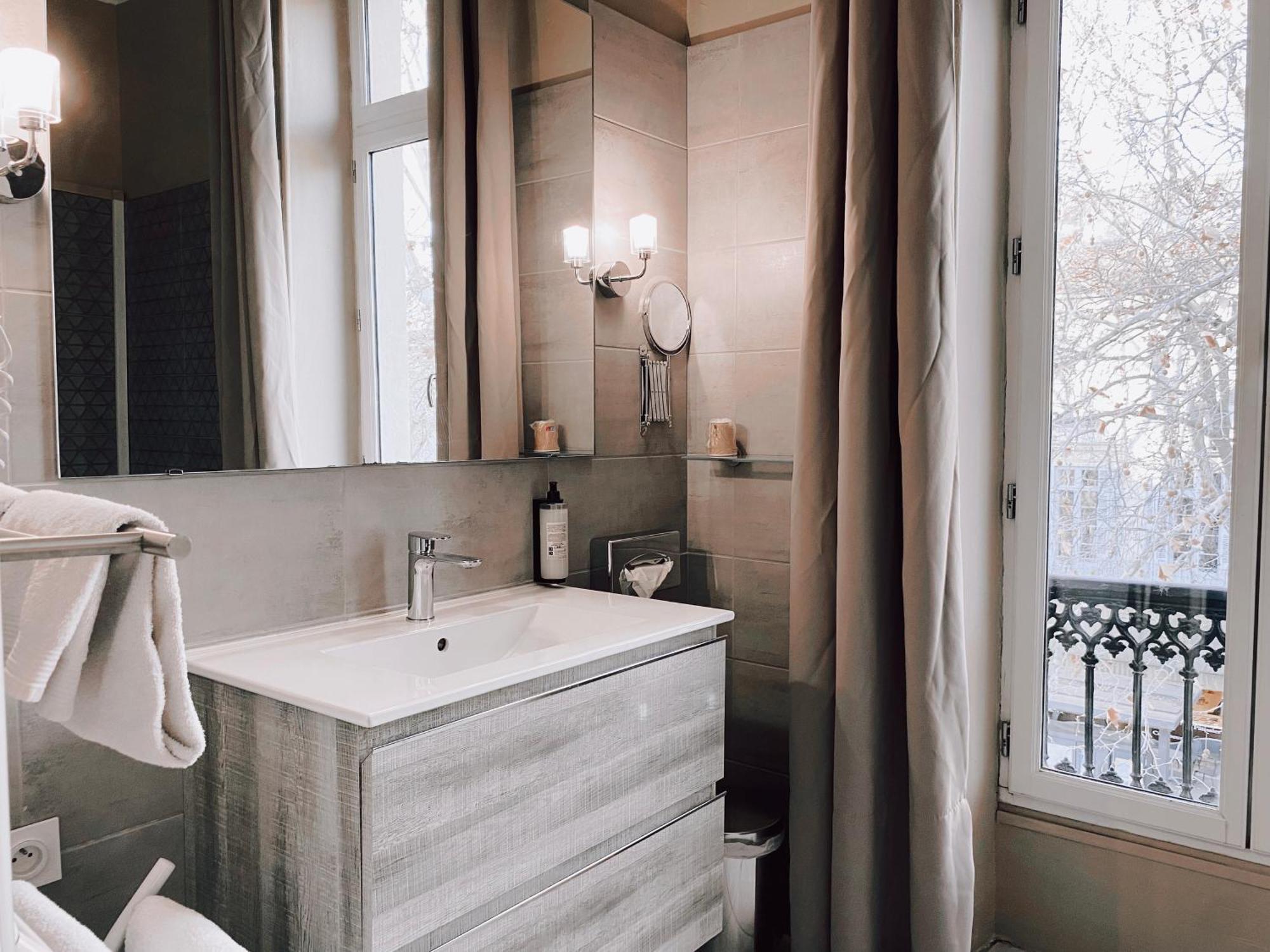 Royal Hôtel Nîmes Dış mekan fotoğraf