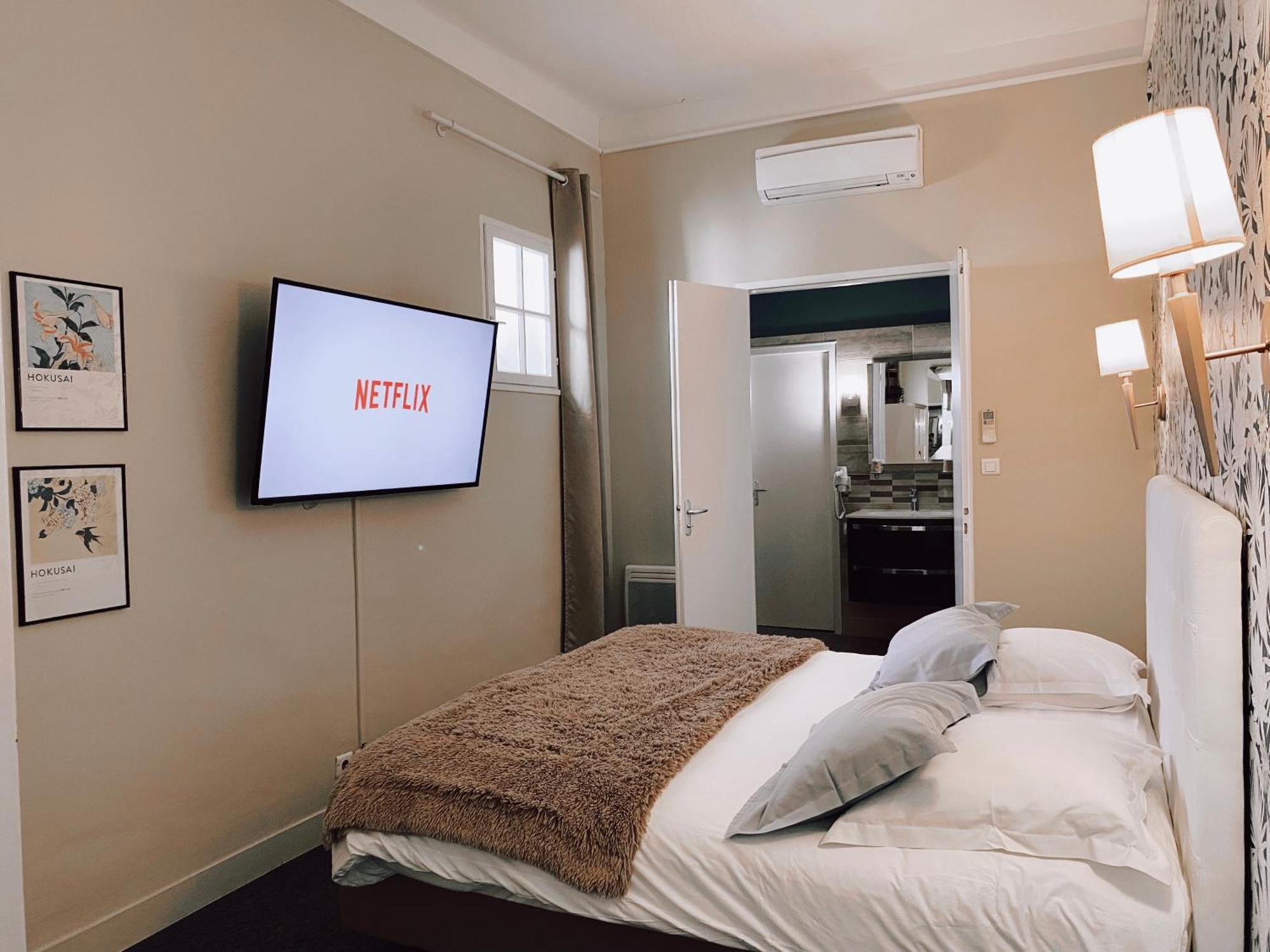 Royal Hôtel Nîmes Dış mekan fotoğraf