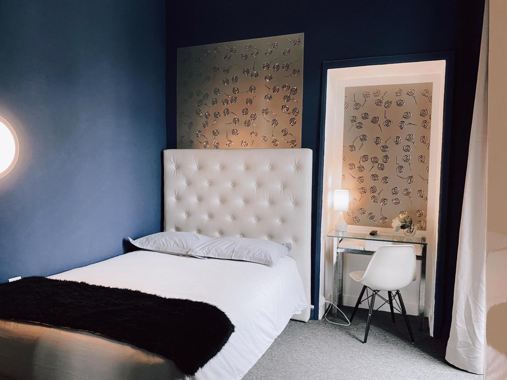 Royal Hôtel Nîmes Oda fotoğraf