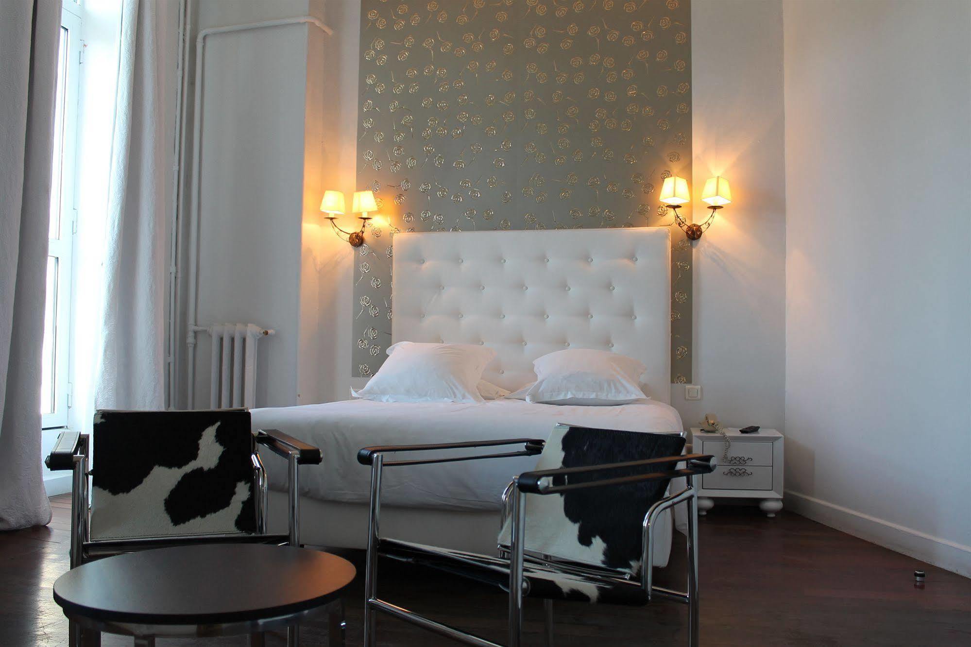 Royal Hôtel Nîmes Dış mekan fotoğraf