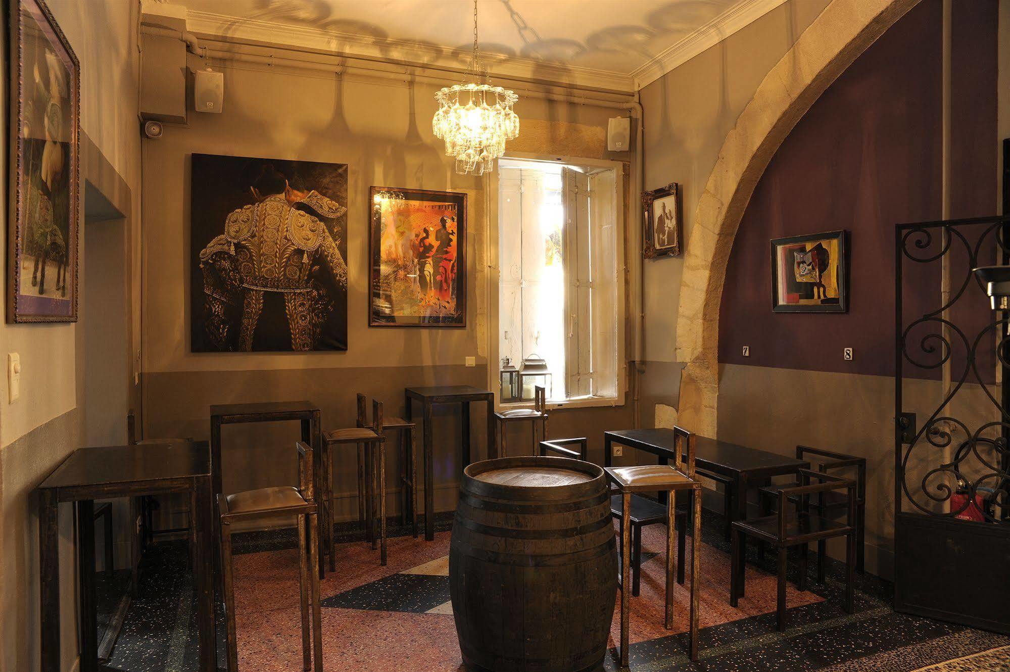 Royal Hôtel Nîmes Dış mekan fotoğraf